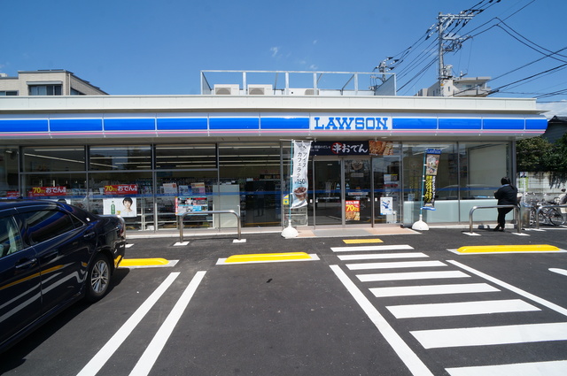 コンビニ　ローソン狛江岩戸北三丁目店（コンビニ）まで159m