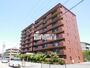 建物外観　重厚感のある造りですね