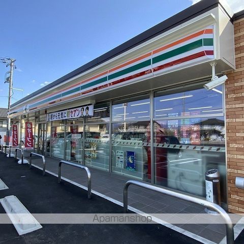 コンビニ　セブンイレブン飯田鼎上山店（コンビニ）まで587m