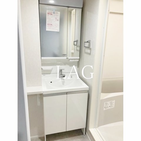 洗面設備　独立洗面台です。