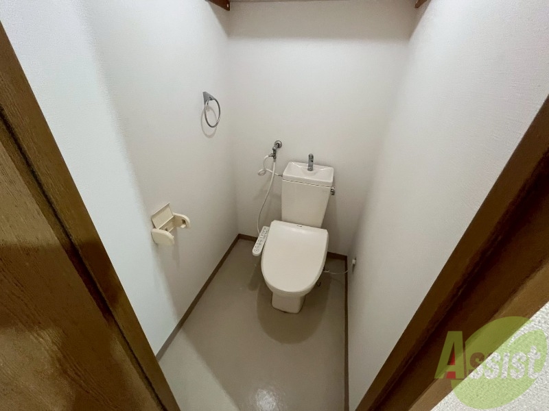 トイレ　こちらはトイレです。お手入れも楽ちんです！