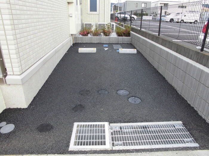 駐車場　相手の顔が見えるんです♪