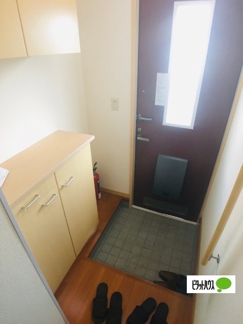 玄関　他のお部屋の写真です
