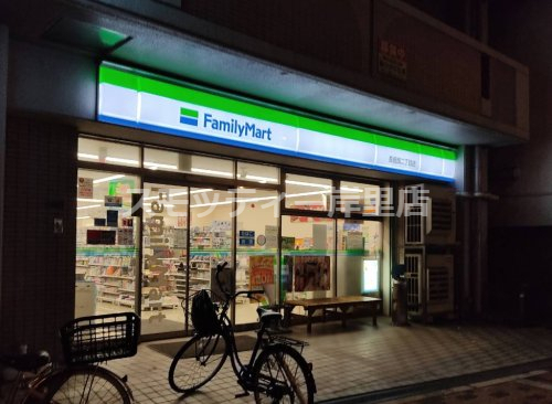 コンビニ　ファミリーマート 長居西二丁目店（コンビニ）まで41m