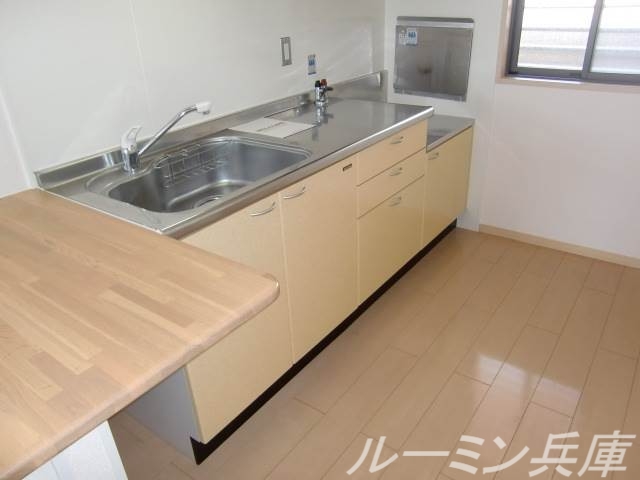 パークハイム弐番館A棟のキッチン写真