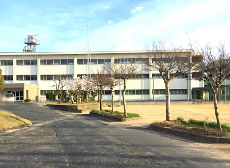 中学校　倉敷市立船穂中学校（中学校）まで1226m