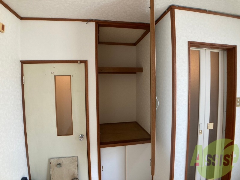 収納　寝室の収納です。部屋がすっきり片付きます。