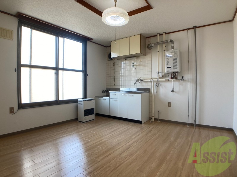 居室・リビング　広くてキレイなお部屋が広がっていて、充実した生活が送れそう。