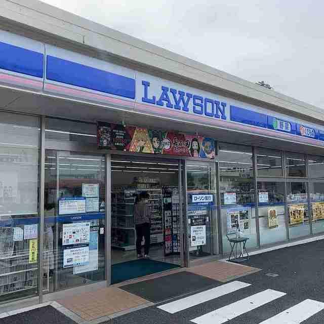 エントランス　ローソン 袋井上山梨店まで650m
