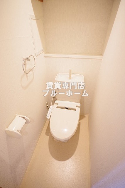 トイレ　ウォシュレット付き！