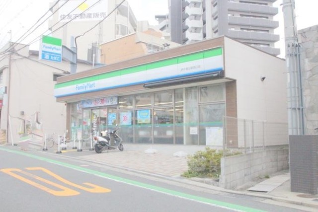 コンビニ　ファミリーマート　JR千里丘駅西口（コンビニ）まで751m