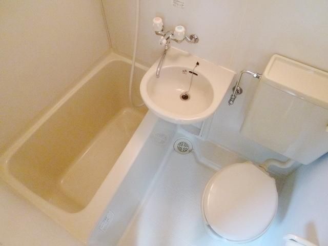 バス・シャワールーム　別部屋参考写真