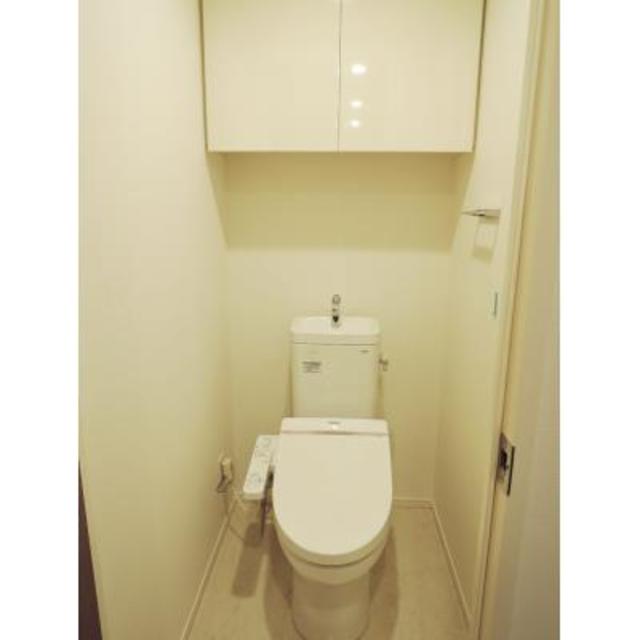 トイレ　※写真は同タイプ住戸です。