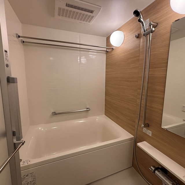 バス・シャワールーム　※写真は同タイプ住戸です。