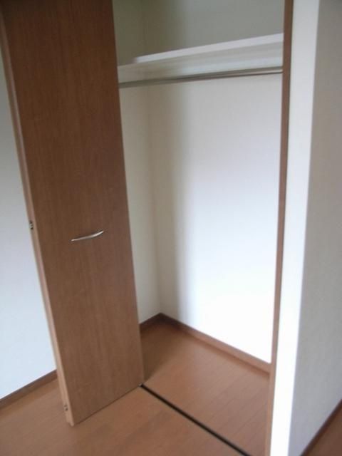 収納　奥行きのあるクローゼット