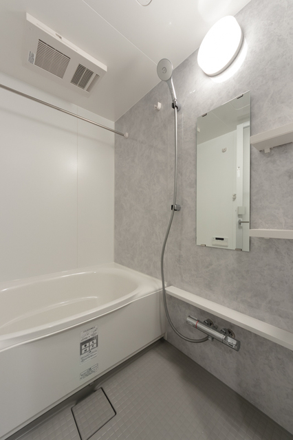 バス・シャワールーム　※写真は同タイプ住戸です。