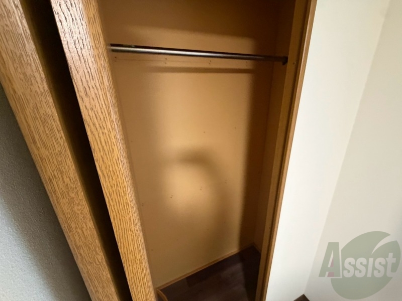 収納　寝室の収納です。部屋がすっきり片付きます。