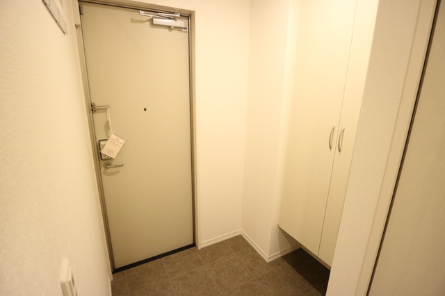 クレール林崎の玄関写真