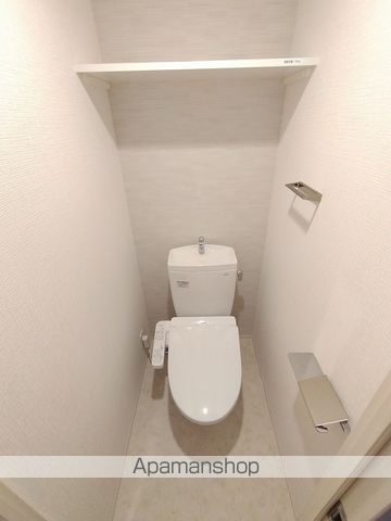 ＪＲおおさか東線 新大阪駅 徒歩10分 15階建 築2年のトイレ写真