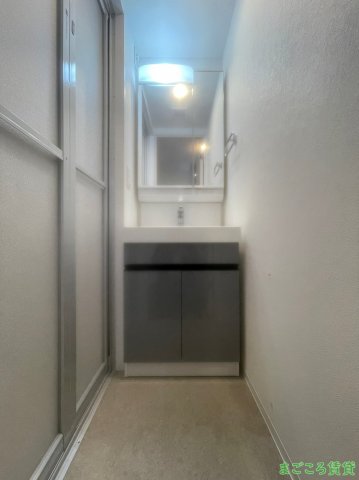 ファーストフィオーレ九条IIの内装写真
