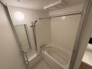 イプセ目黒駒場 205号室 2階の風呂写真