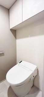 イプセ目黒駒場 205号室 2階のトイレ写真