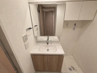 イプセ目黒駒場 205号室 2階の内装写真