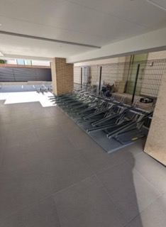 イプセ目黒駒場 205号室 2階の外観写真