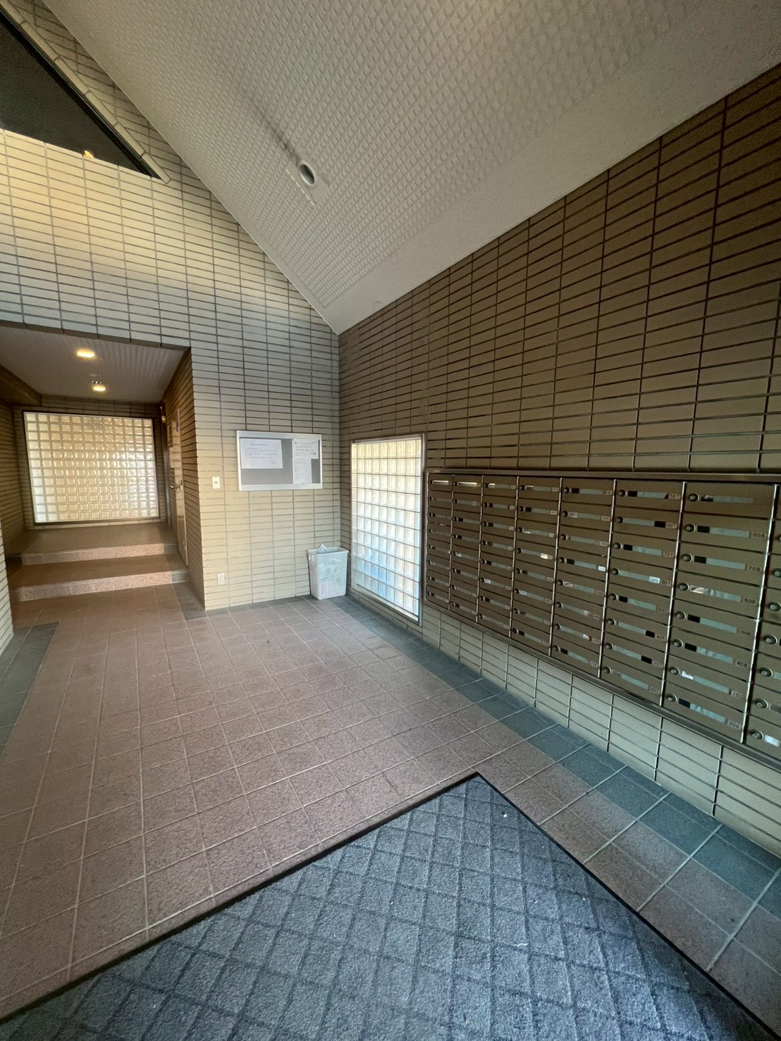 MIビルの外観写真
