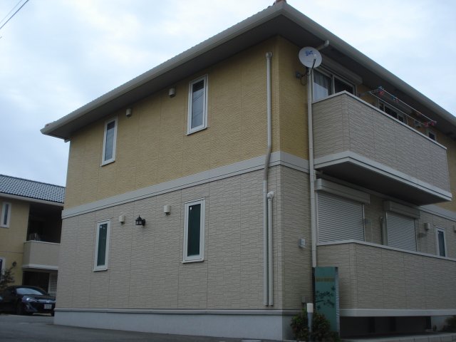 建物外観　敷地内に駐車場があります！