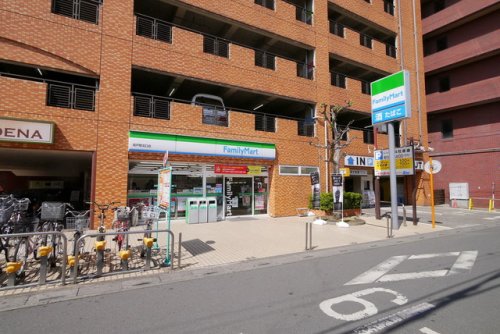 コンビニ　ファミリーマート 坂戸駅北口店（コンビニ）まで544m