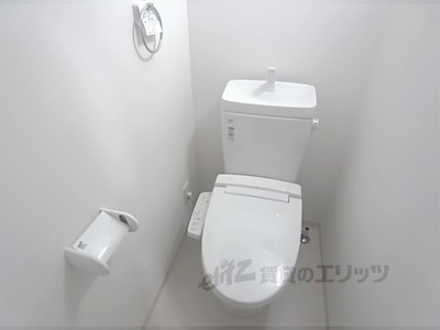メゾン墨染のトイレ写真