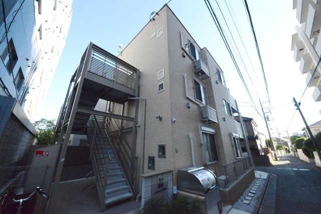 エントランス　★閑静な住宅街です★