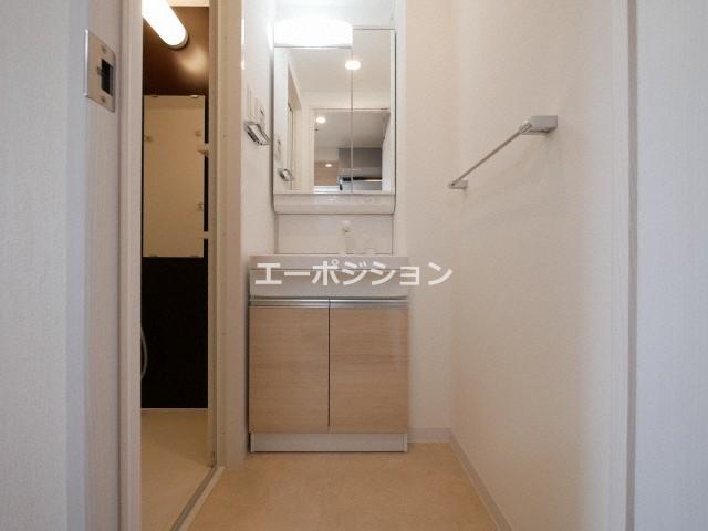 洗面設備　フォーリアライズ難波南レーヴ