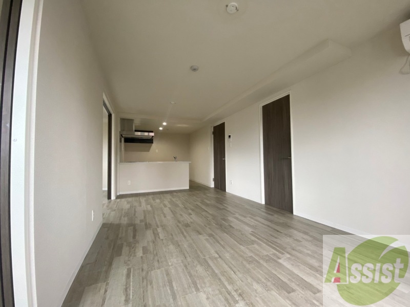 居室・リビング　広くてキレイなお部屋が広がっていて、充実した生活が送れそう。