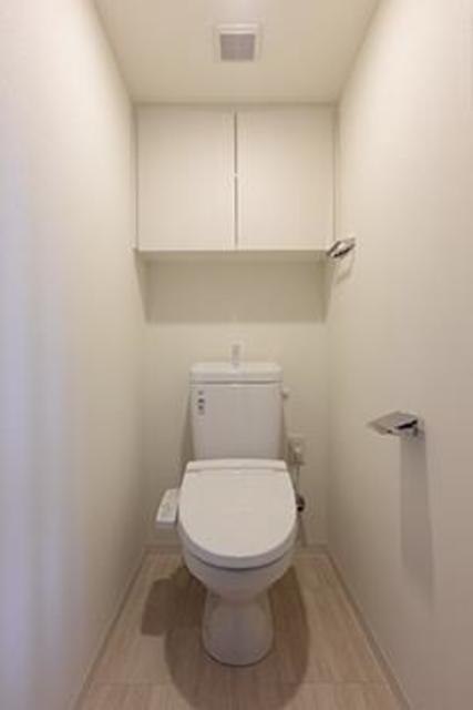 トイレ　※写真は同タイプ住戸です。