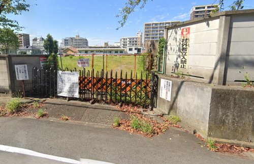 中学校　世田谷区立深沢中学校（中学校）まで875m
