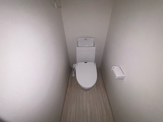 トイレ　※同施工会社のイメージ写真※