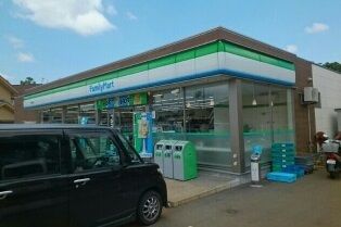 コンビニ　ファミリーマート 新津朝日店（コンビニ）まで1400m