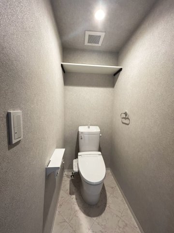 仙台市地下鉄東西線 薬師堂駅 徒歩6分 6階建 築1年のトイレ写真