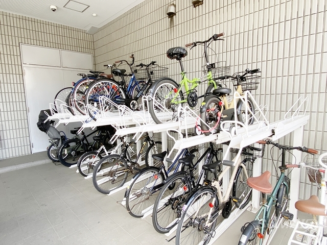 その他共有部分　共用駐輪場です☆
