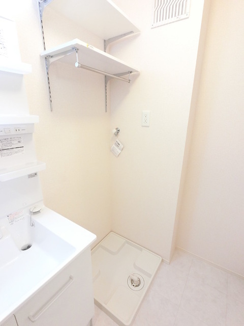 その他設備　洗濯機置き場です。防水パンあります。
