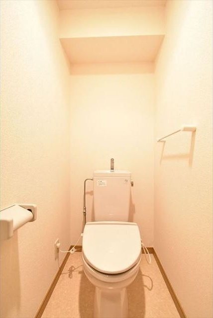 トイレ　（別タイプ参考写真）ヴェルト池袋　豊島区池袋３