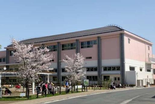 中学校　小平市立花小金井南中学校（中学校）まで685m