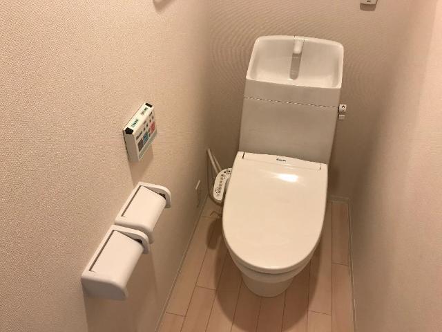 トイレ　シャワー付トイレ（イメージ）