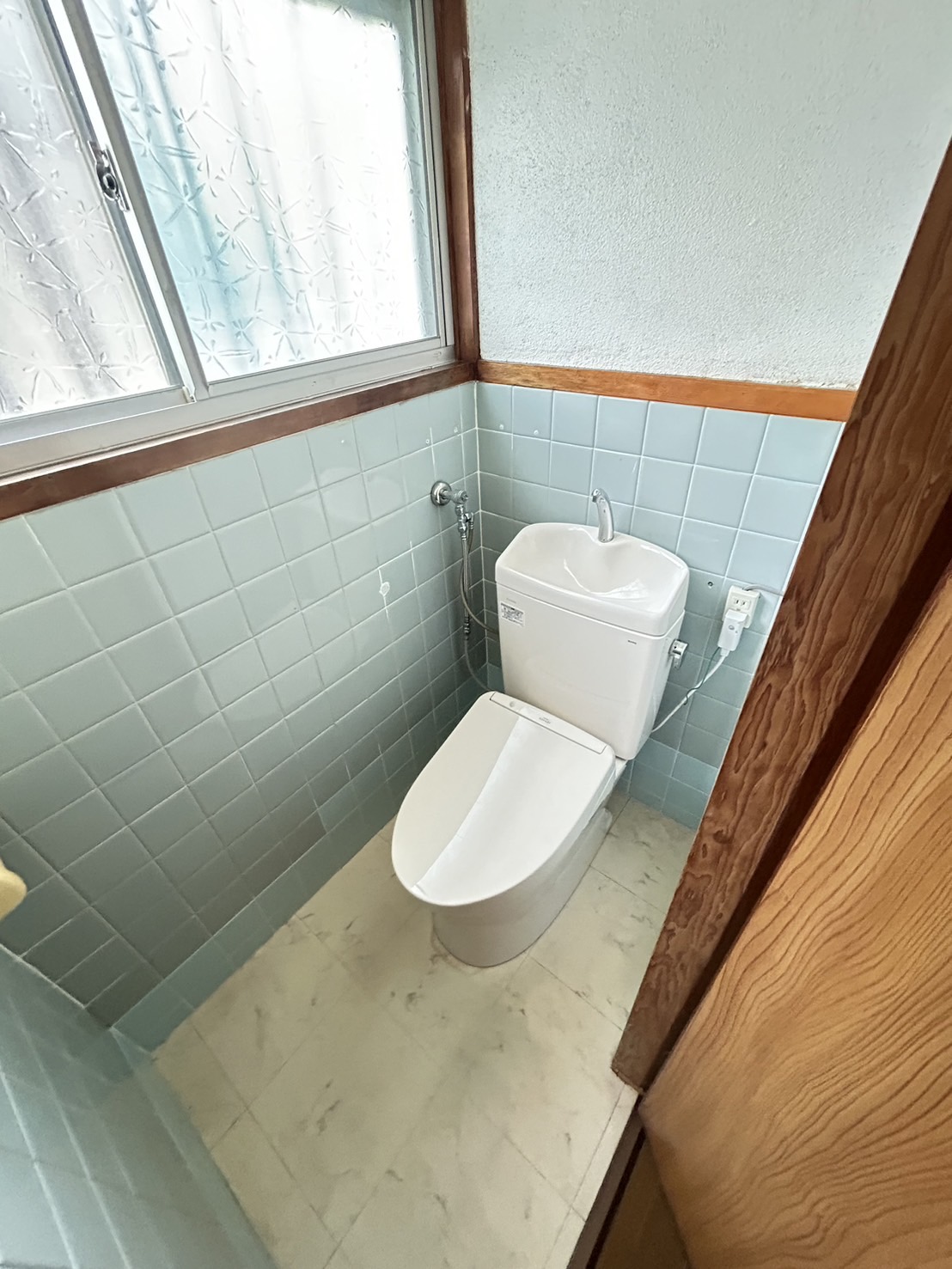 歌敷山4丁目戸建のトイレ写真