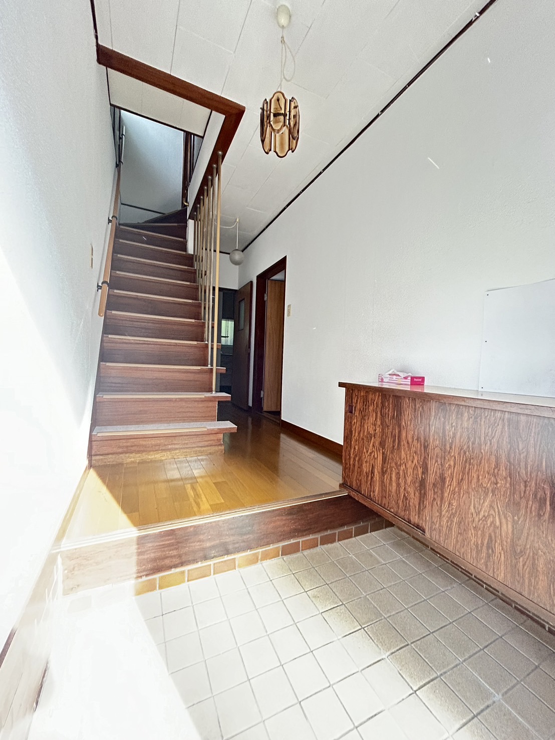 歌敷山4丁目戸建の玄関写真