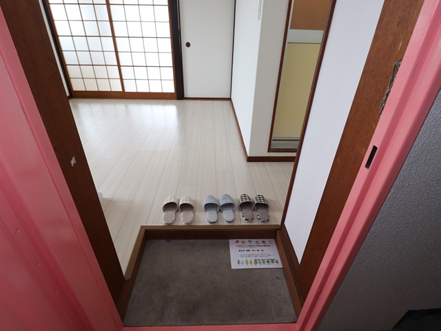 シャルルコーポ紫原の玄関写真