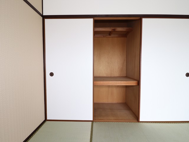 シャルルコーポ紫原の内装写真