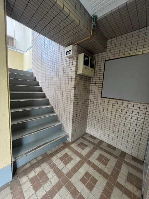 クレスビルの外観写真